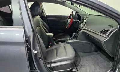 Hyundai Avante 2018, 122939 км, за 5795.4 USD - фото 11