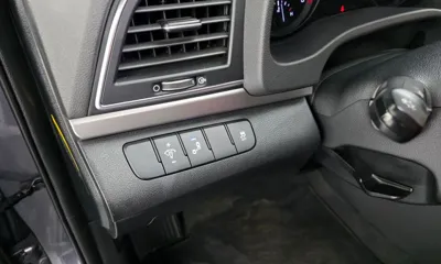 Hyundai Avante 2018, 122939 км, за 5795.4 USD - фото 17
