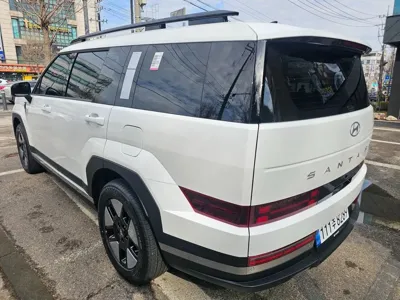 Hyundai Santafe 2026, 300 км, за 20130.3 USD
