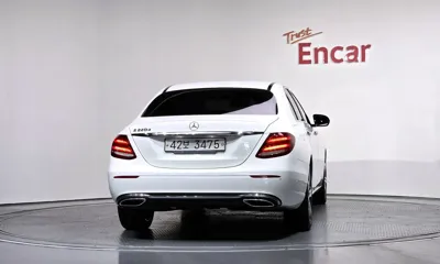 Mercedes-Benz E-Class 2019, 78732 км, за 15570.04 USD