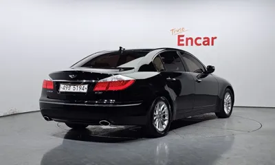 Hyundai Genesis 2009, 153810 км, за 2101.94 USD