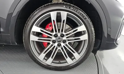 Audi SQ5 2022, 61550 км, за 32828.44 USD