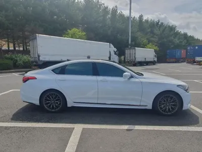 Hyundai Genesis 2015, 300000 км, за 8262.83 USD