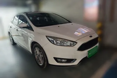 Ford Focus 2015, 39800 км, за 5097 USD