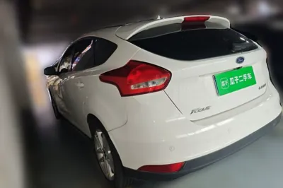 Ford Focus 2015, 39800 км, за 5097 USD