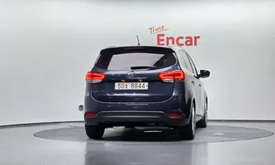 Kia Carens 2014, 76827 км, за 5185.77 USD