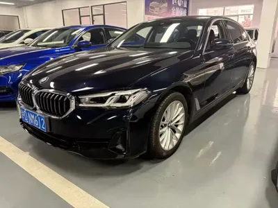 BMW 5 Series 2021, 65000 км, за 24134.71 USD