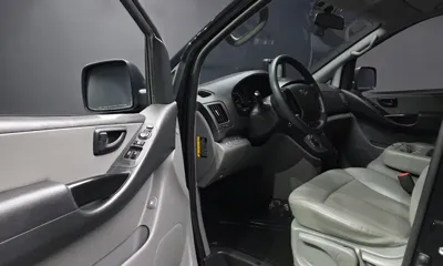 Hyundai Starex 2019, 107931 км, за 8989.96 USD - фото 10
