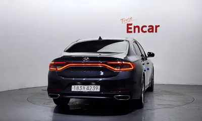 Hyundai Grandeur 2018, 149688 км, за 9780.75 USD