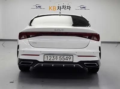 Kia K5 2023, 81713 км, за 14181.64 USD