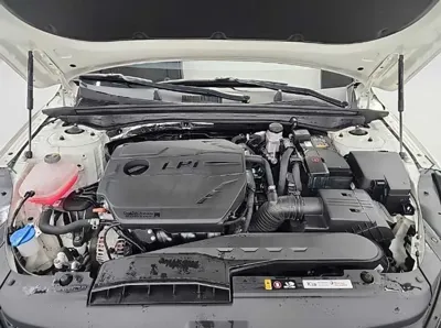 Kia K5 2023, 81713 км, за 14181.64 USD