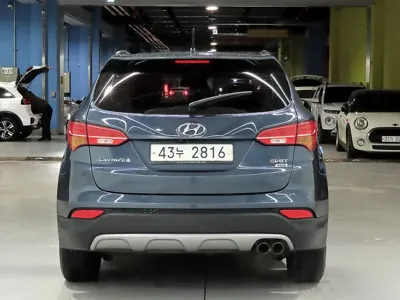Hyundai Santafe 2015, 143339 км, за 5842.2 USD
