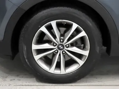 Hyundai Santafe 2015, 143339 км, за 5842.2 USD