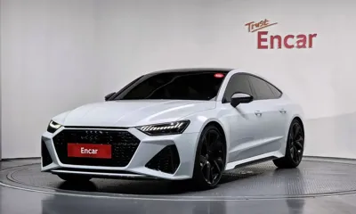 Audi RS7 · 2021 год