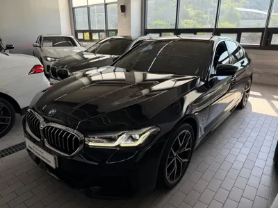 BMW 5-Series 2022, 89512 км, за 27231.28 USD