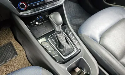 Hyundai Ioniq 2016, 195716 км, за 3893.91 USD - фото 9