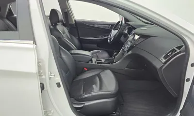 Hyundai Sonata 2013, 132802 км, за 3583.06 USD - фото 26