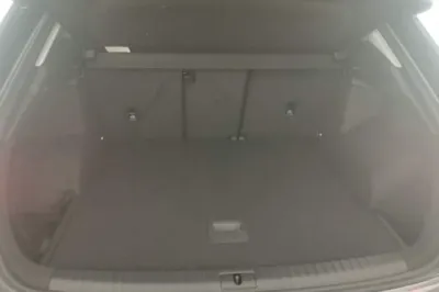 Audi Q3 2023, 36000 км, за 28525 USD