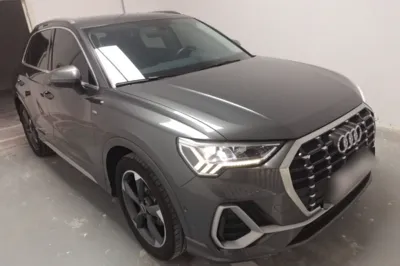 Audi Q3 2023, 36000 км, за 28525 USD