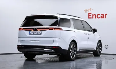Kia Canival 2023, 65228 км, за 18845.47 USD - фото 2