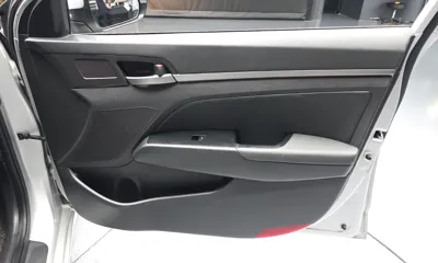 Hyundai Avante 2017, 70786 км, за 5513.98 USD - фото 24