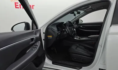 Hyundai Sonata 2020, 75029 км, за 11100.89 USD - фото 10