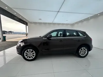 Audi Q5 2015, 140000 км, за 7200.89 USD