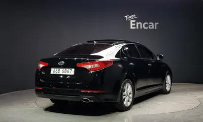 Kia K5 2011, 110191 км, за 3437.34 USD