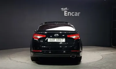 Kia K5 2011, 110191 км, за 3437.34 USD