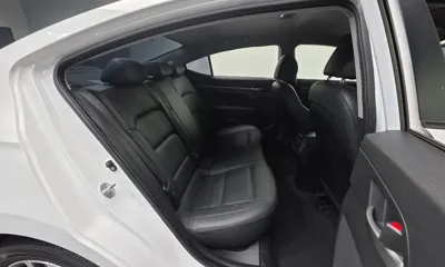 Hyundai Avante 2018, 105484 км, за 5901.27 USD - фото 19