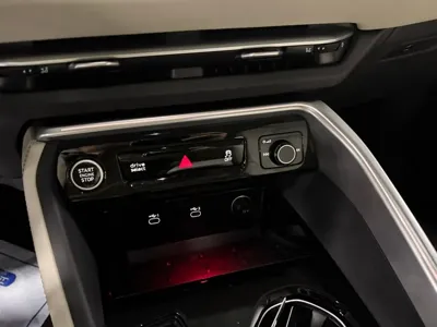 Audi Q5 2025, 17 км, за 62913.85 USD - фото 9