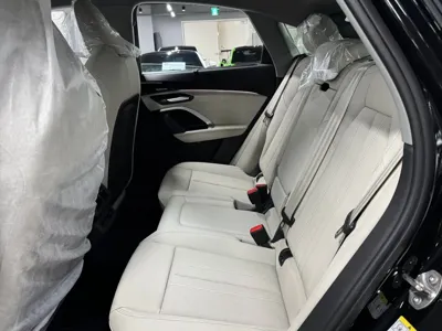 Audi Q5 2025, 17 км, за 62913.85 USD - фото 11