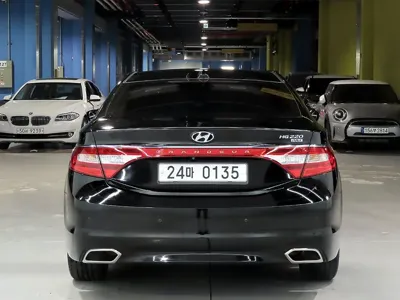 Hyundai Grandeur 2016, 290749 км, за 2980.13 USD