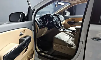 Kia Canival 2018, 147813 км, за 6895.66 USD - фото 10