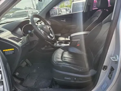 Hyundai Tucson 2012, 101868 км, за 2901.91 USD