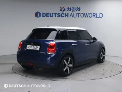 MINI Cooper 2016, 122234 км, за 2973.24 USD