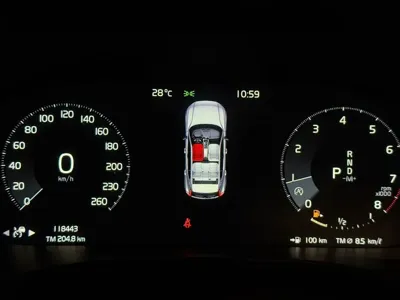 Volvo XC40 2019, 118465 км, за 14403.7 USD - фото 8