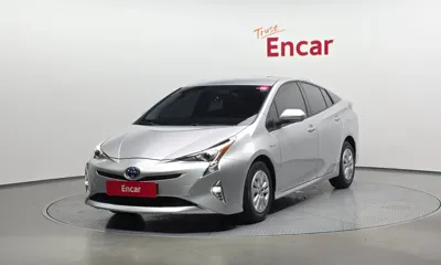 Toyota Prius · 2018 год