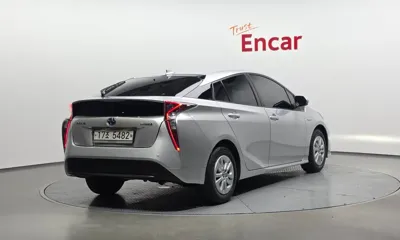 Toyota Prius 2018, 94365 км, за 8526.98 USD