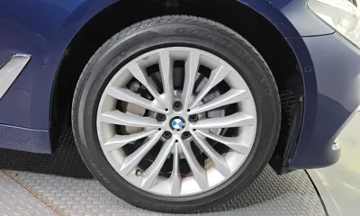 BMW 5-Series 2019, 141184 км, за 12936.35 USD