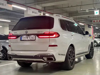 BMW X7 2025, 7560 км, за 77195.75 USD