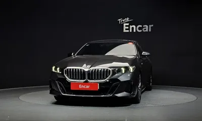 BMW 5-Series 2024, 31991 км, за 38332.92 USD