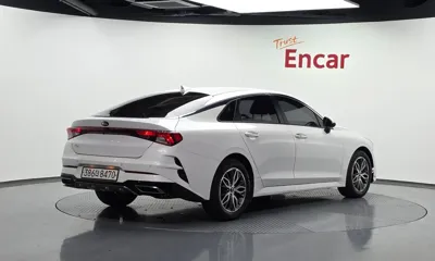 Kia K5 2021, 145555 км, за 7745.93 USD