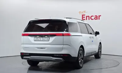 Kia Canival 2023, 82925 км, за 15005.3 USD