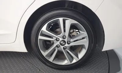 Hyundai Avante 2018, 40673 км, за 8595.43 USD - фото 21