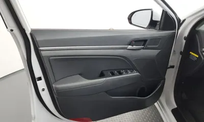 Hyundai Avante 2018, 40673 км, за 8595.43 USD - фото 24