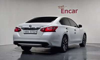 Nissan Altima