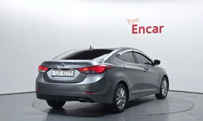 Hyundai Avante 2016, 129514 км, за 3767.85 USD