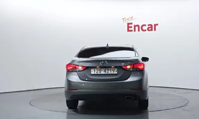 Hyundai Avante 2016, 129514 км, за 3767.85 USD
