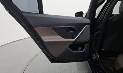 BMW 5-Series 2025, 9295 км, за 43743.08 USD - фото 25